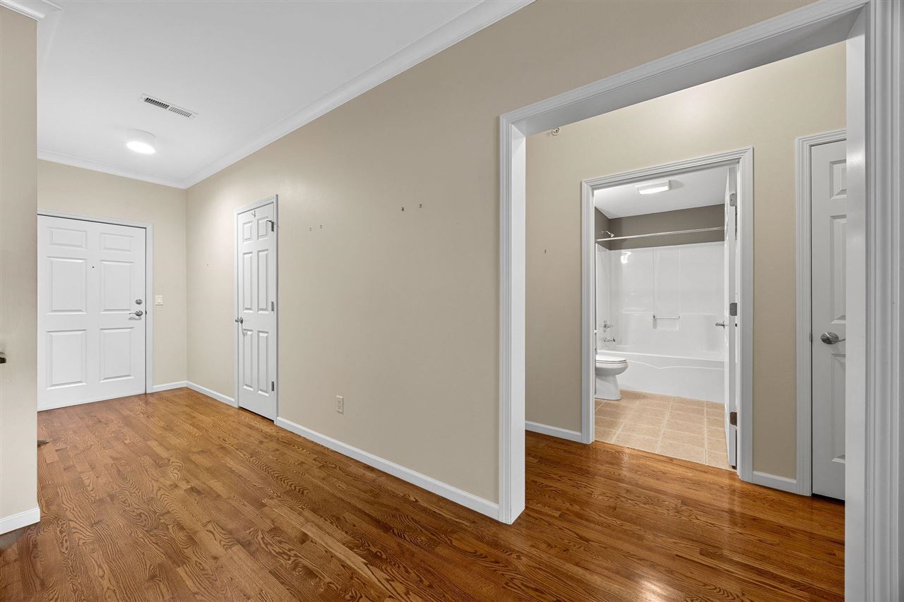 852 Foster Road Iowa City IA 52245