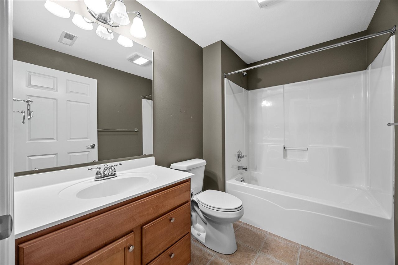 852 Foster Road Iowa City IA 52245