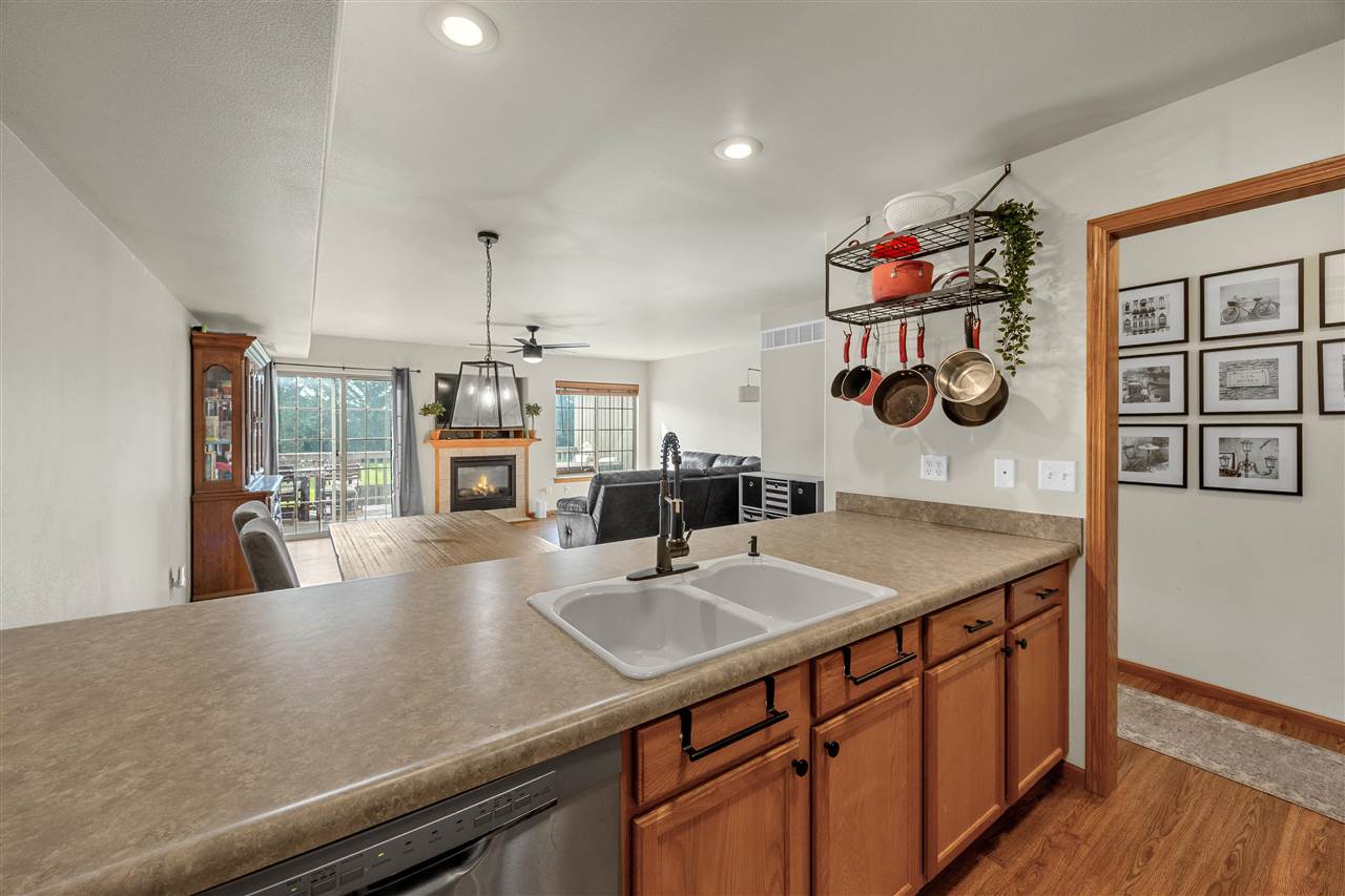 216 Camden Road Iowa City IA 52245