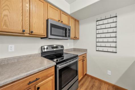 216 Camden Road Iowa City IA 52245