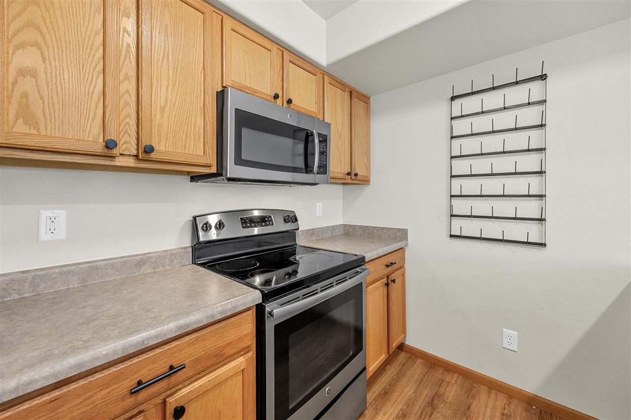 216 Camden Road Iowa City IA 52245