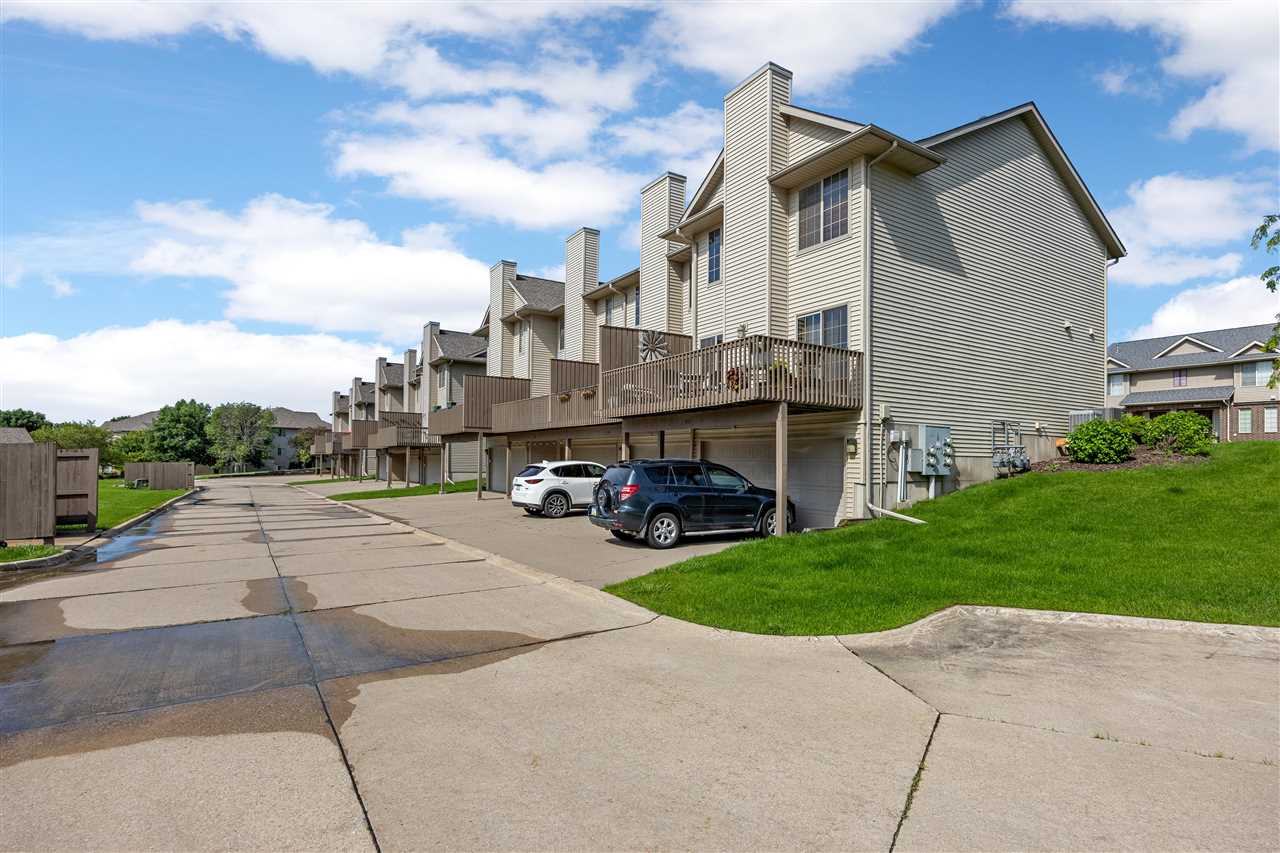 216 Camden Road Iowa City IA 52245
