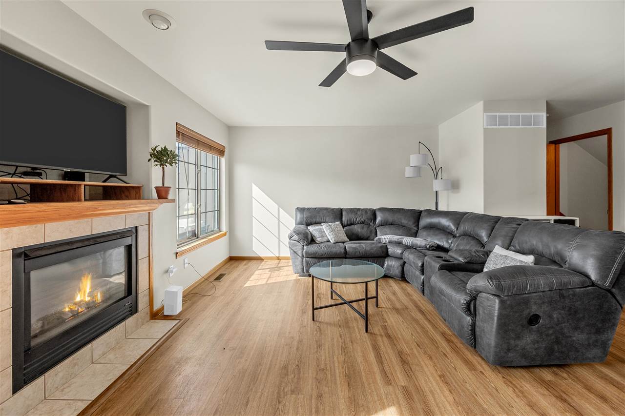 216 Camden Road Iowa City IA 52245