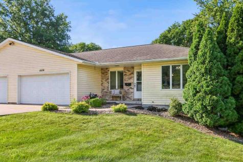 1020 Chatham Drive Williamsburg IA 52361