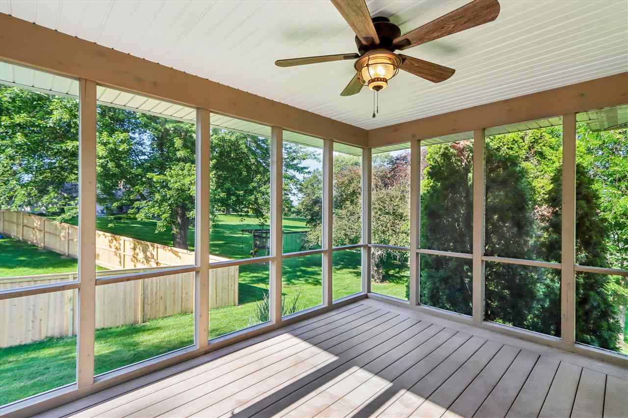 1020 Chatham Drive Williamsburg IA 52361