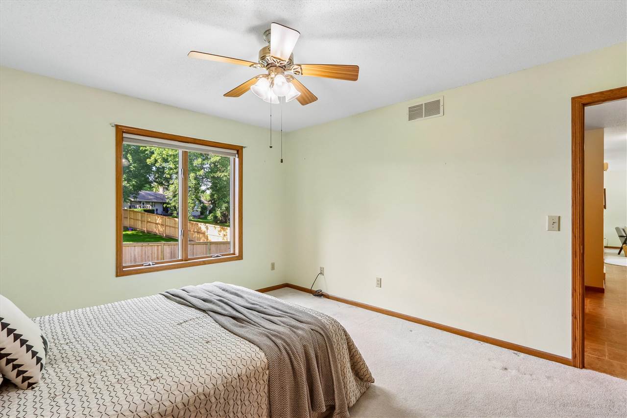 1020 Chatham Drive Williamsburg IA 52361