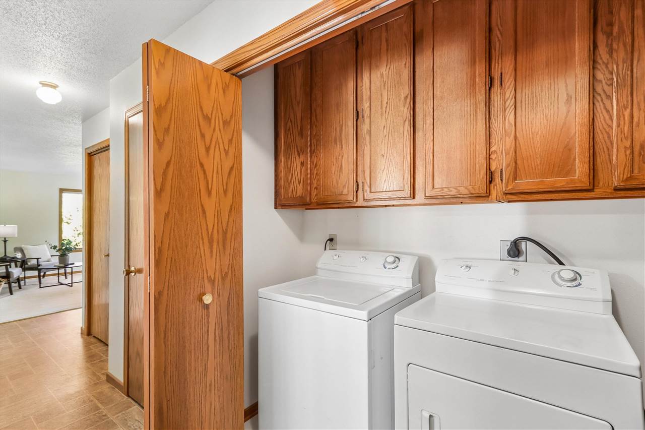 1020 Chatham Drive Williamsburg IA 52361