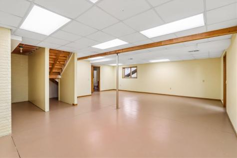 1020 Chatham Drive Williamsburg IA 52361