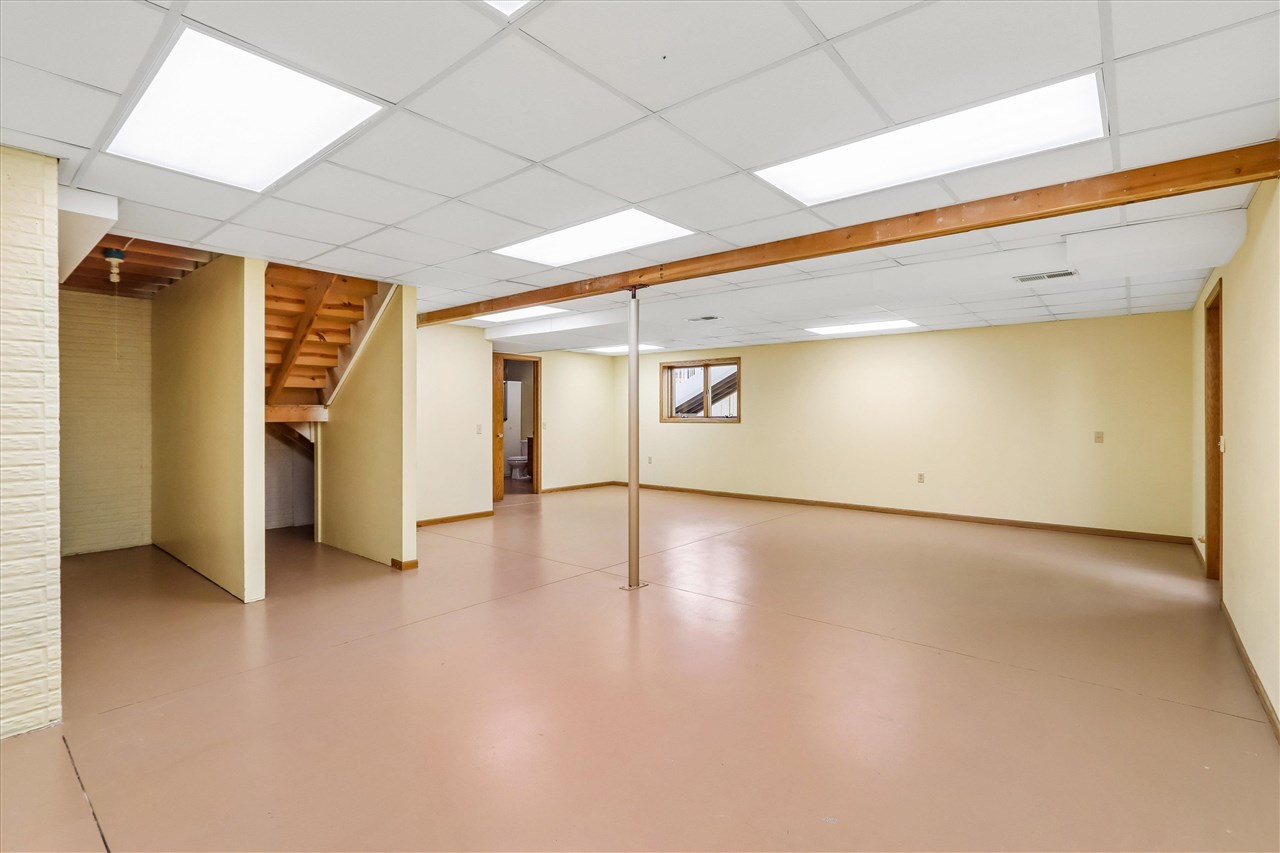 1020 Chatham Drive Williamsburg IA 52361