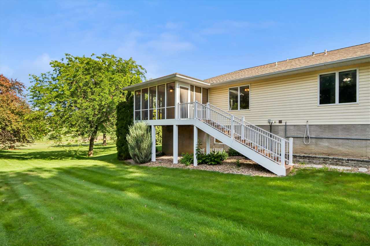 1020 Chatham Drive Williamsburg IA 52361