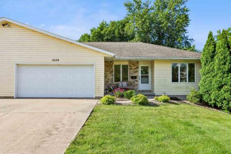 1020 Chatham Drive Williamsburg IA 52361