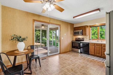1020 Chatham Drive Williamsburg IA 52361