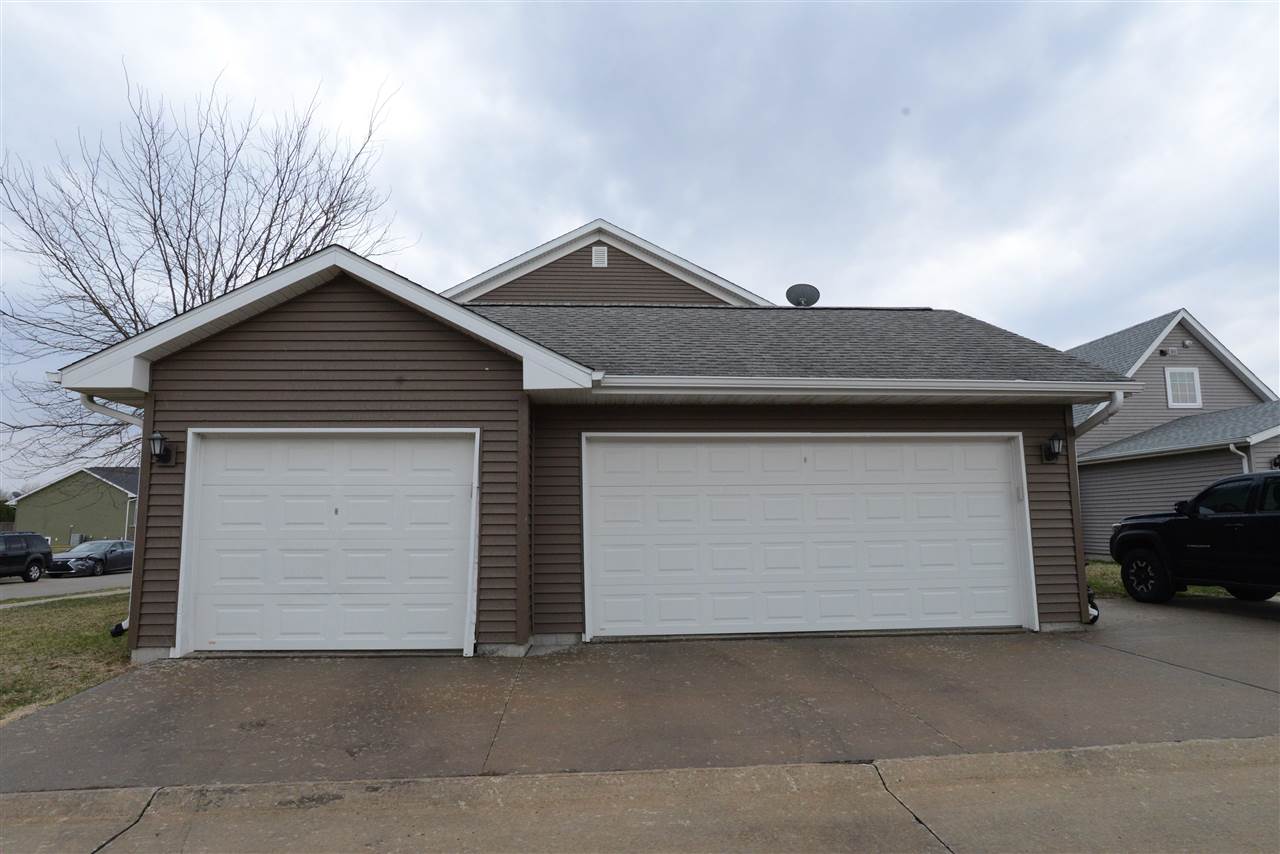 2694 Pinto Lane Iowa City IA 52240