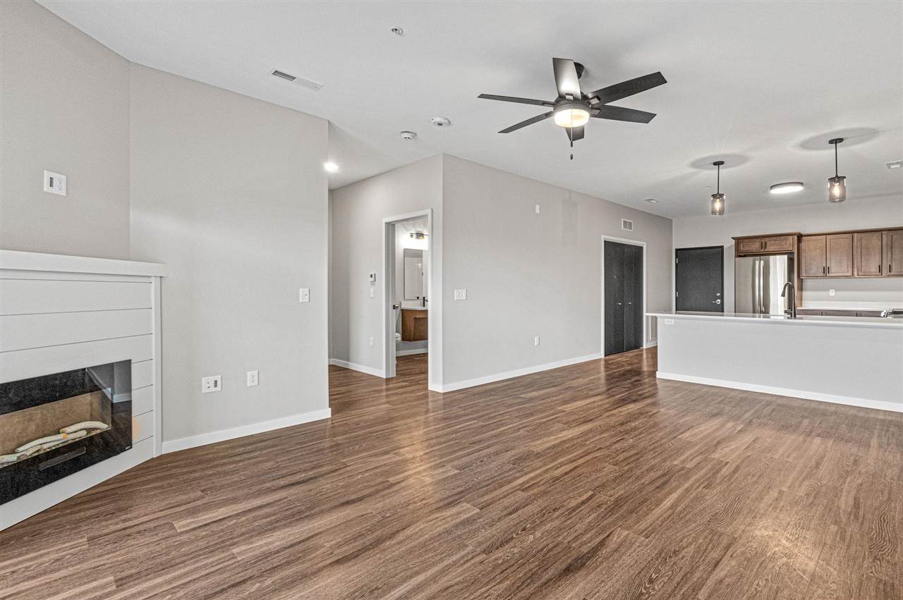 2877 Spring Rose Circle #111 Coralville IA 52241