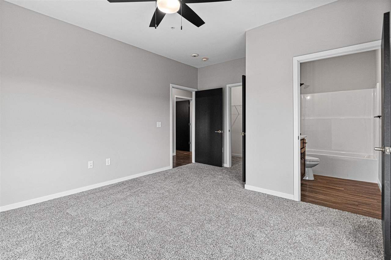 2877 Spring Rose Circle #111 Coralville IA 52241