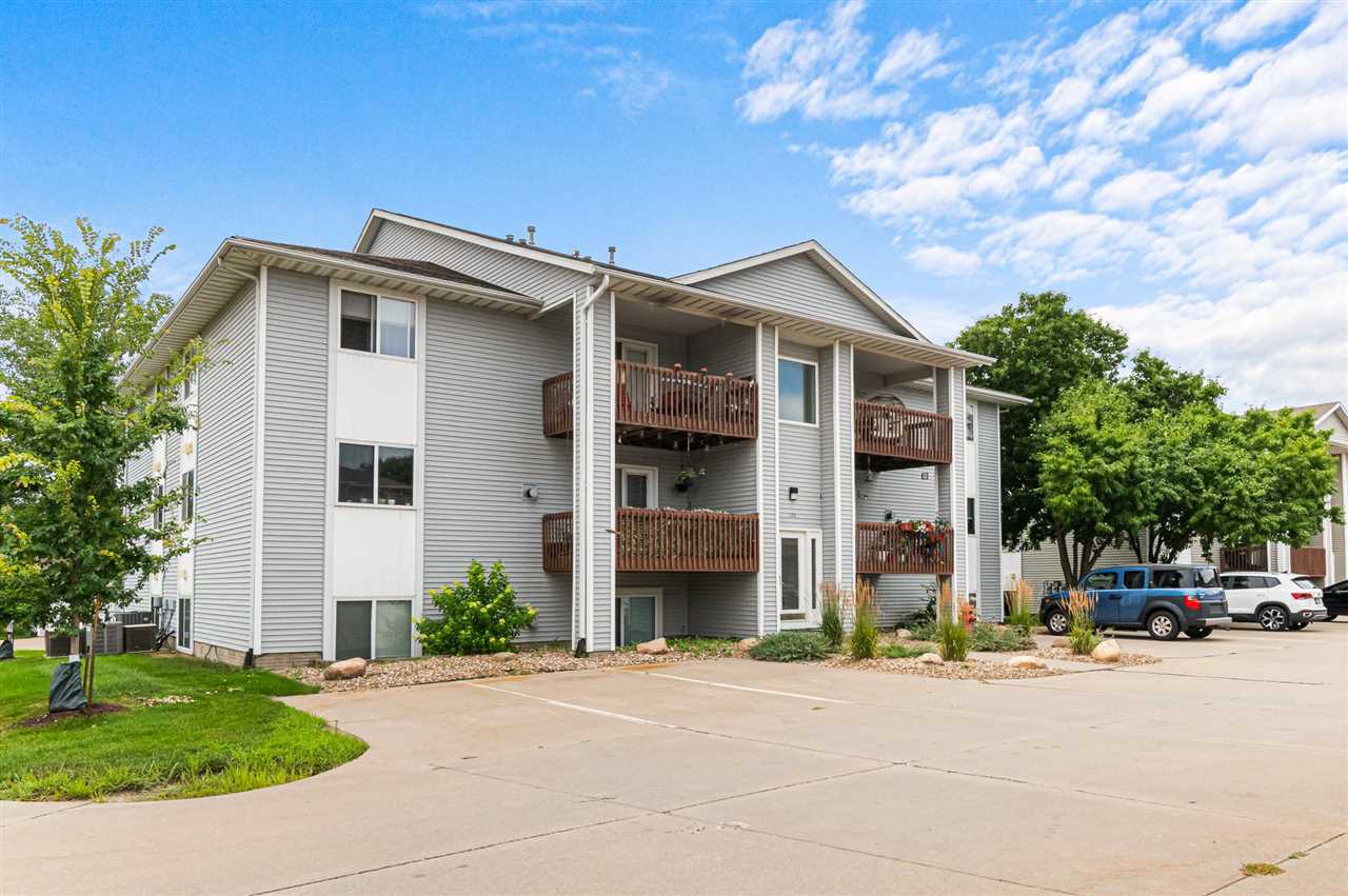 120 Shannon Drive North Liberty IA 52317