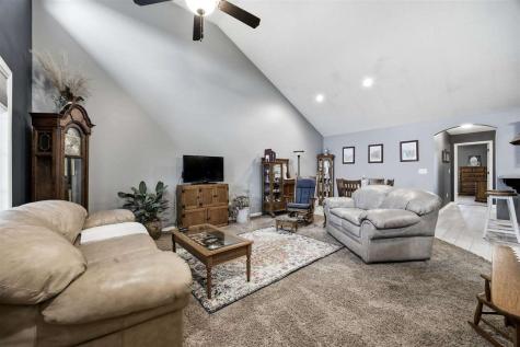 4447 Quail Trail Drive Marion IA 52302