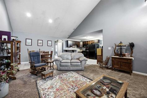 4447 Quail Trail Drive Marion IA 52302