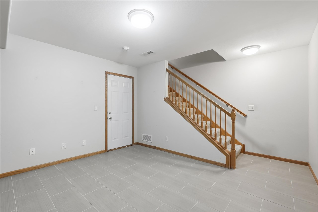 6 Ashford Place Iowa City IA 52245