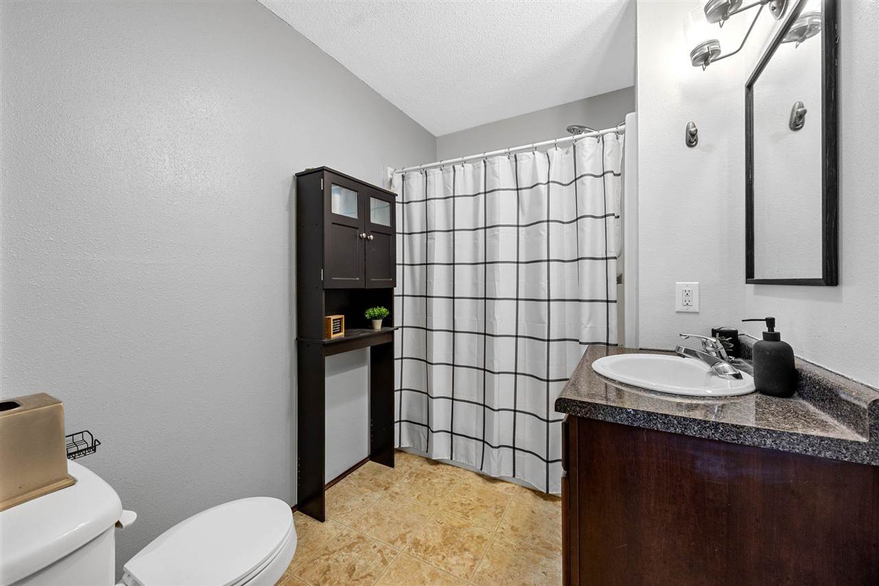 170 Elm Ridge Drive North Liberty IA 52317-8045