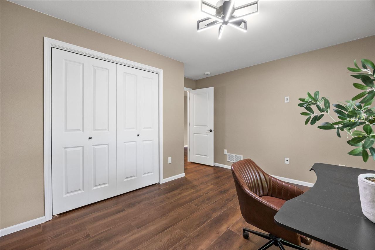 752 Mission Point Road Iowa City IA 52245