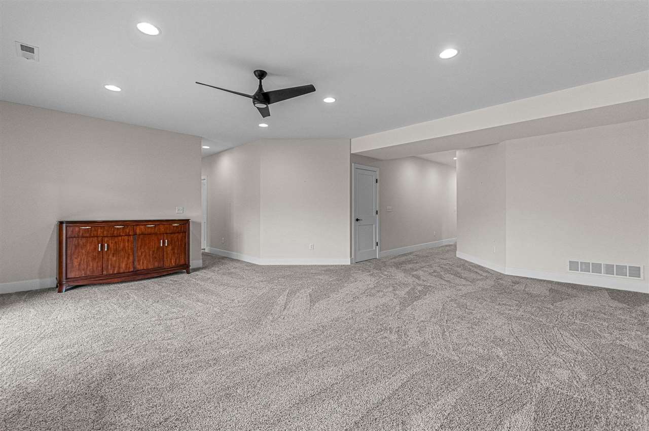 375 Hidden Ridge Drive Coralville IA 52241