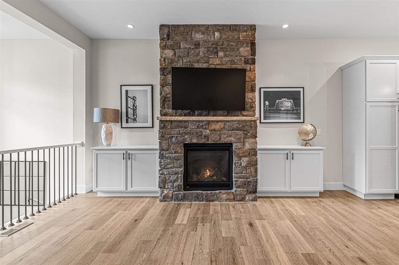 375 Hidden Ridge Drive Coralville IA 52241