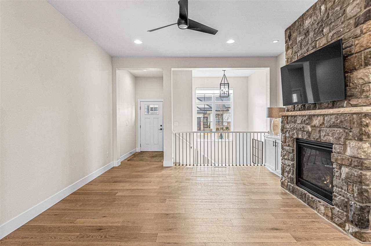 375 Hidden Ridge Drive Coralville IA 52241