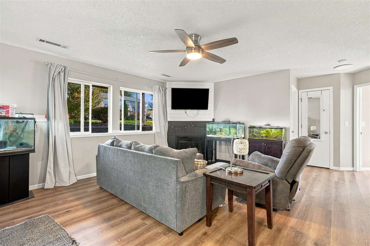 405 James Boulevard Oxford IA 52322