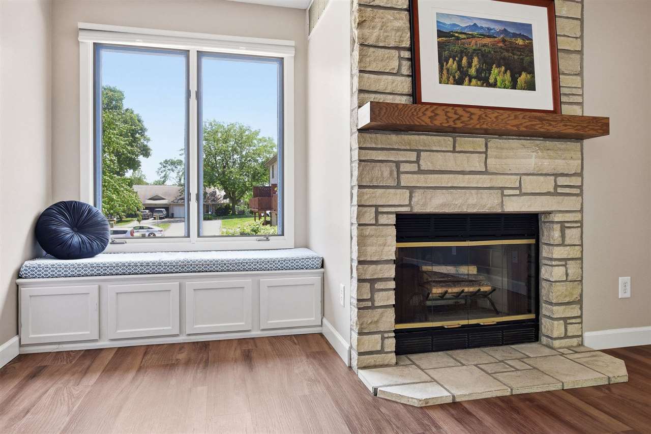 924 West Side Drive Iowa City IA 52246