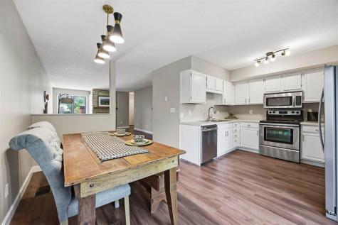 924 West Side Drive Iowa City IA 52246