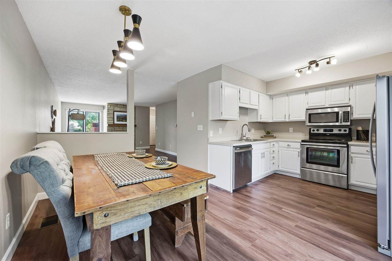 924 West Side Drive Iowa City IA 52246
