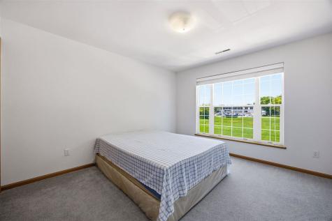 1422 Crossings Court Cedar Rapids IA 52402