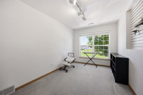1422 Crossings Court Cedar Rapids IA 52402
