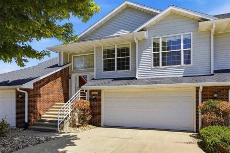 1422 Crossings Court Cedar Rapids IA 52402
