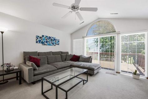 1422 Crossings Court Cedar Rapids IA 52402