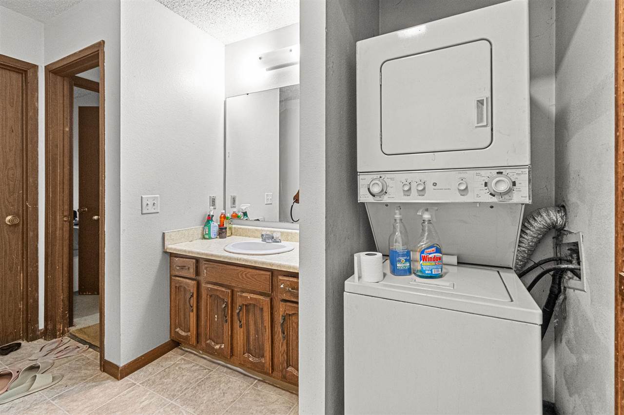343 Willowind Place Iowa City IA 52246