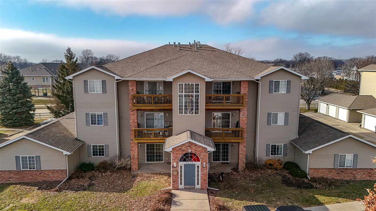 2825 Triple Crown Lane Iowa City IA 52240