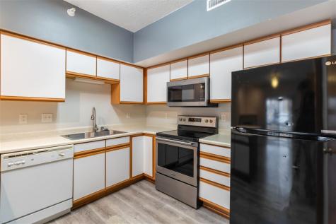 2825 Triple Crown Lane Iowa City IA 52240