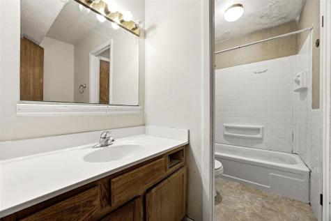 1802 21st Ave Place Coralville IA 52241