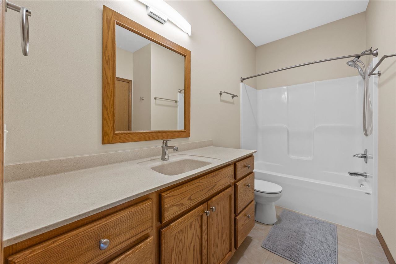 812 Dorchester Place NE Cedar Rapids IA 52402