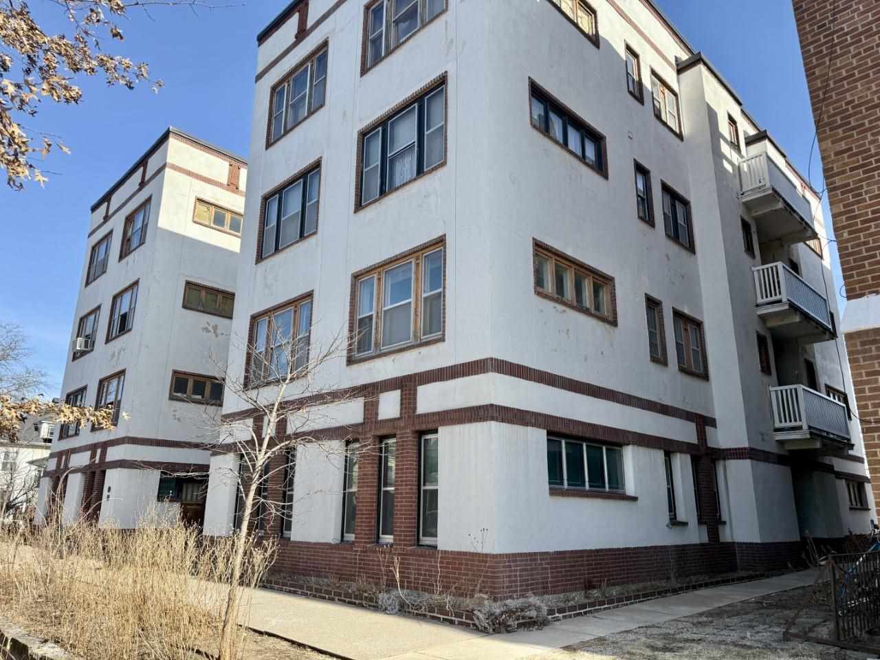 228 S Summit Street Iowa City IA 52240