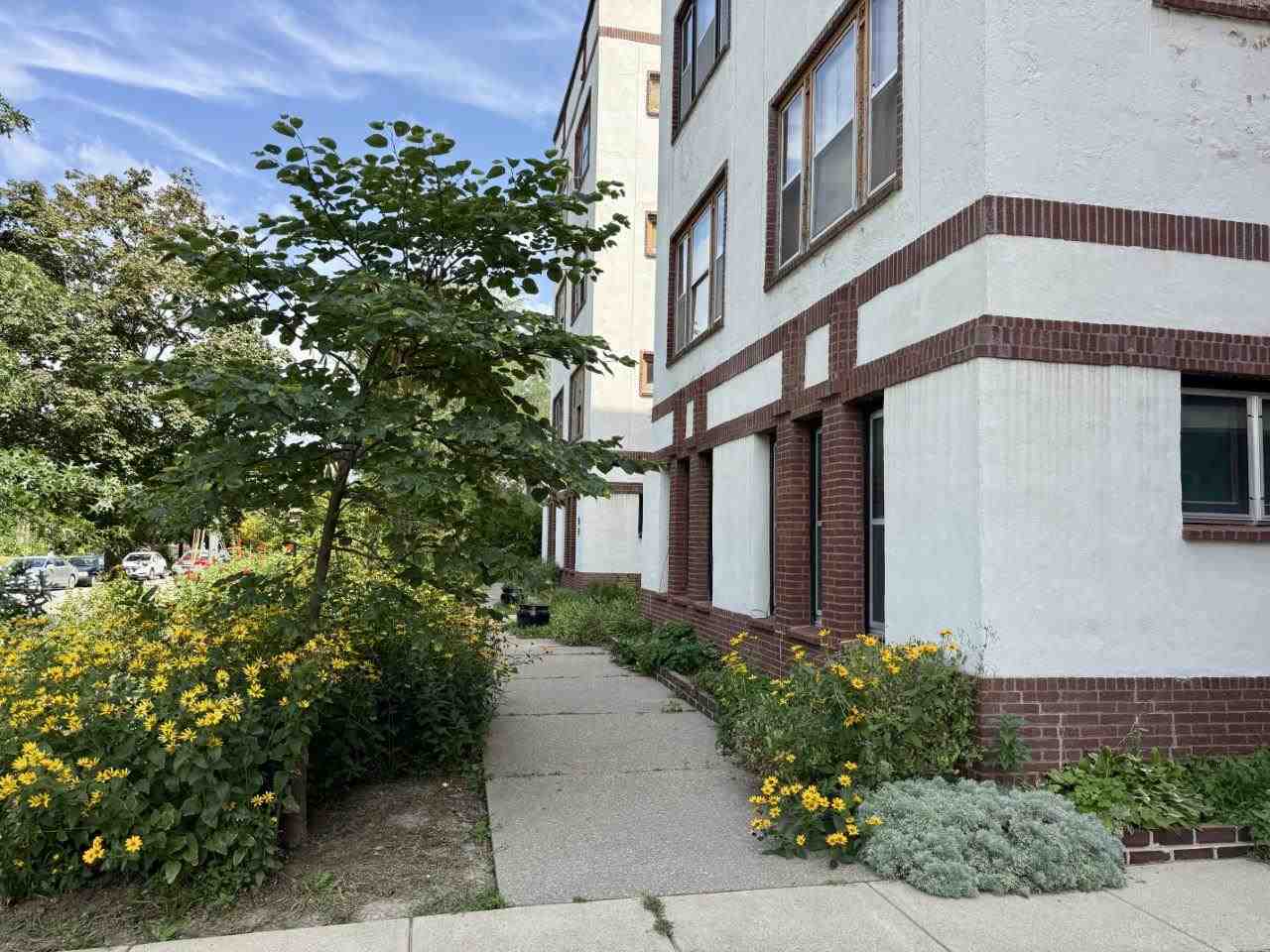 228 S Summit Street Iowa City IA 52240