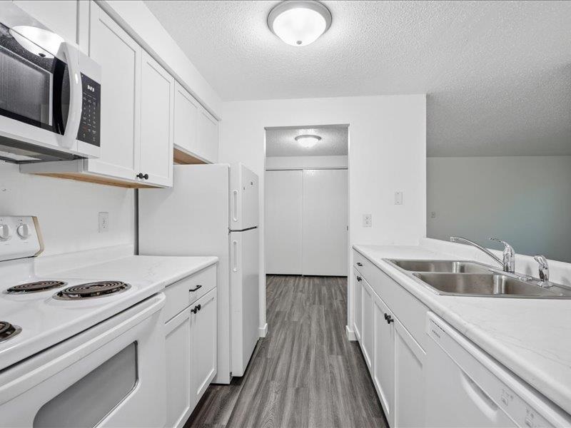814 Benton Drive #14 Iowa City IA 52246