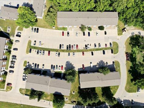 814 Benton Drive #14 Iowa City IA 52246