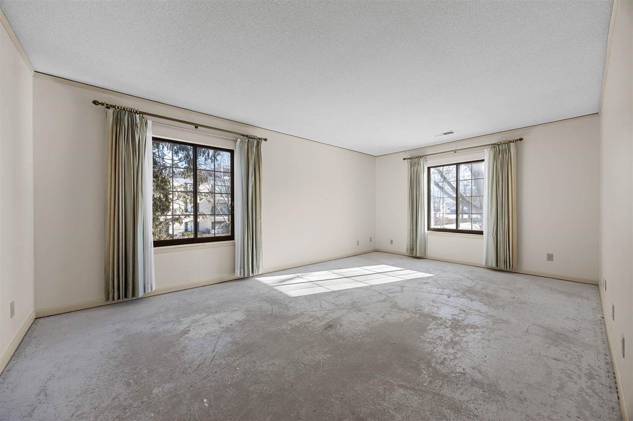 130 Thompson Drive SE Cedar Rapids IA 52403