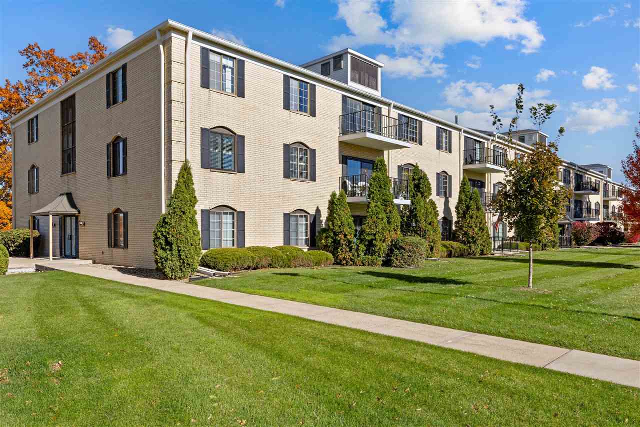 130 Thompson Drive SE Cedar Rapids IA 52403