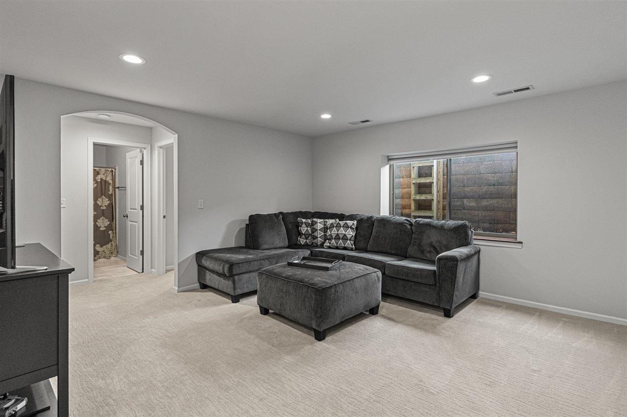 704 Mission Point Road Iowa City IA 52245