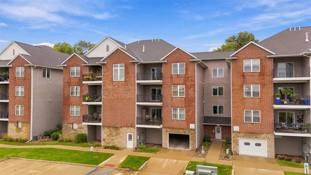 1092 Walnut Avenue Riverside IA 52337