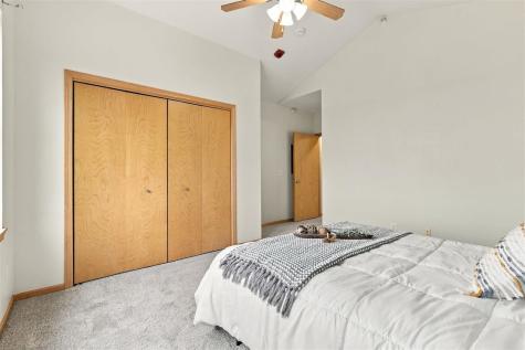 1092 Walnut Avenue Riverside IA 52337